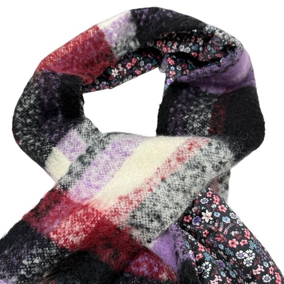ECHO Wool Blend Scarf Black Plaid Reverse Floral Fringed NWT - Picture 5 of 10